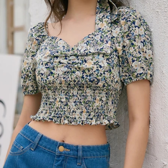 Goelia Floral Puff Sleeve Smocked Top Size Small NwT. - Picture 1 of 7